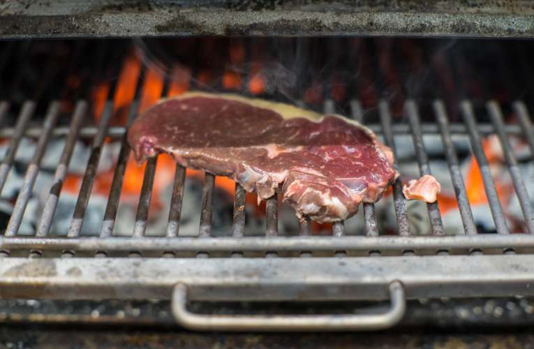 Cook Steak on Open Fire 3