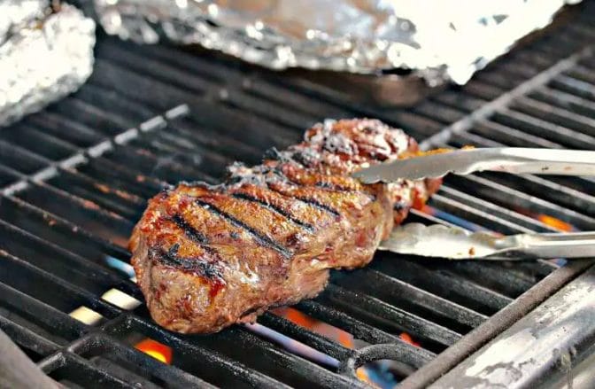 How Does Texas Roadhouse Cook Their Steaks? | LibertyCheeseSteaks.com